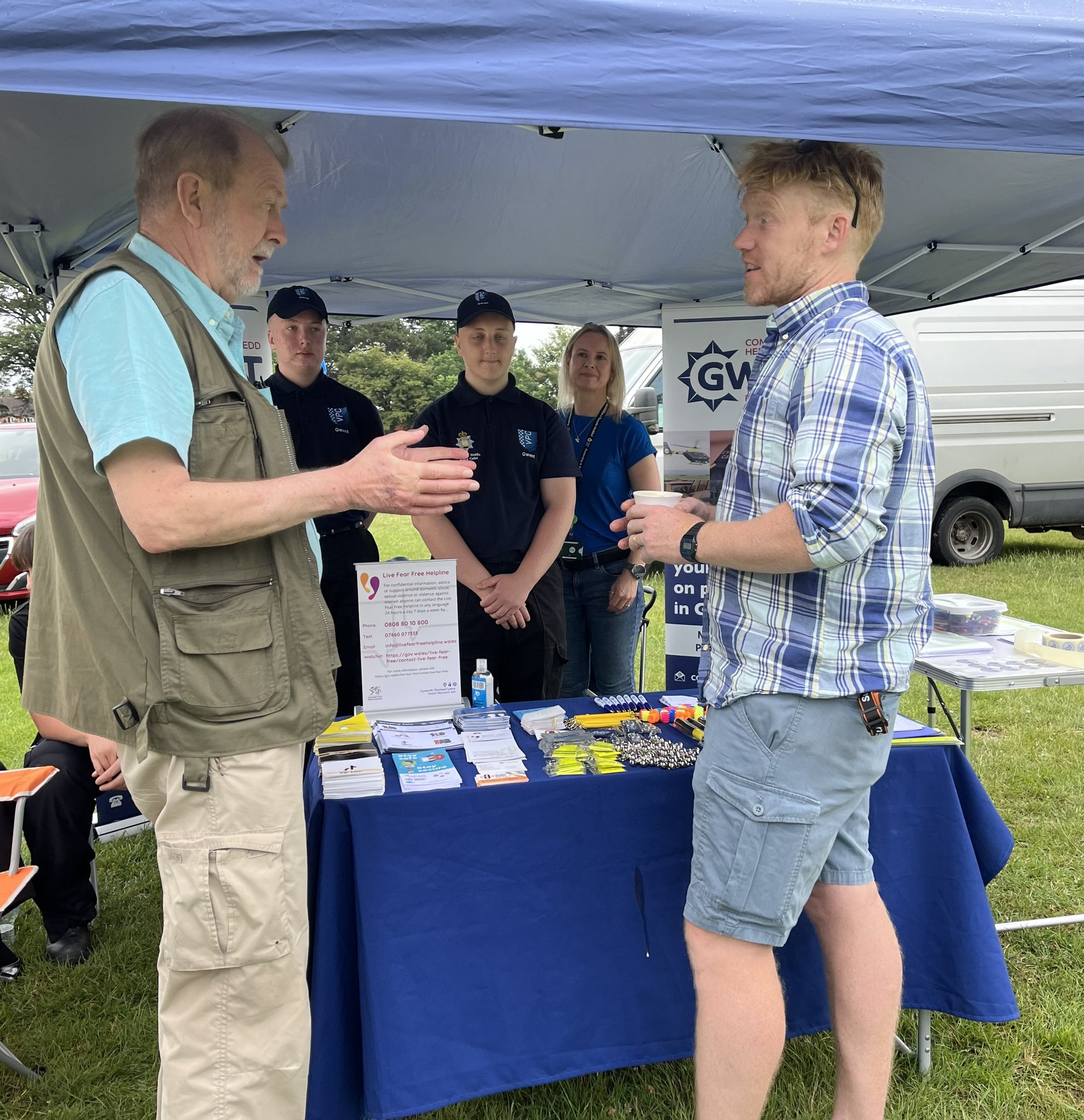 Jeff Cuthbert talking to resident 