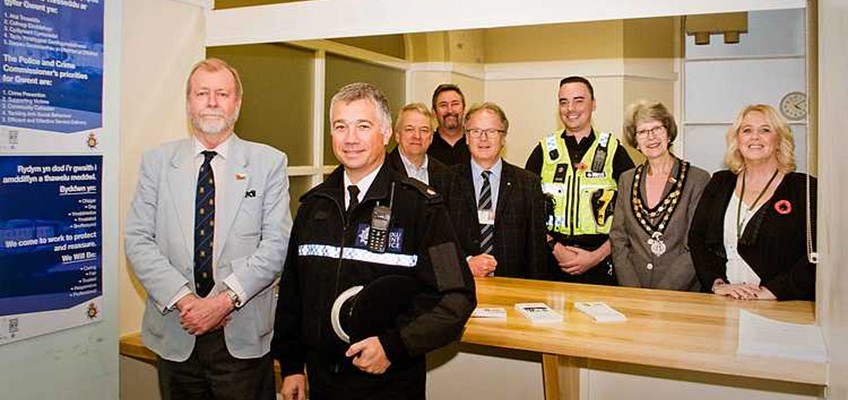 P​​​​​​olice Team Up With Council To Provide Additional Services At Community Hub
