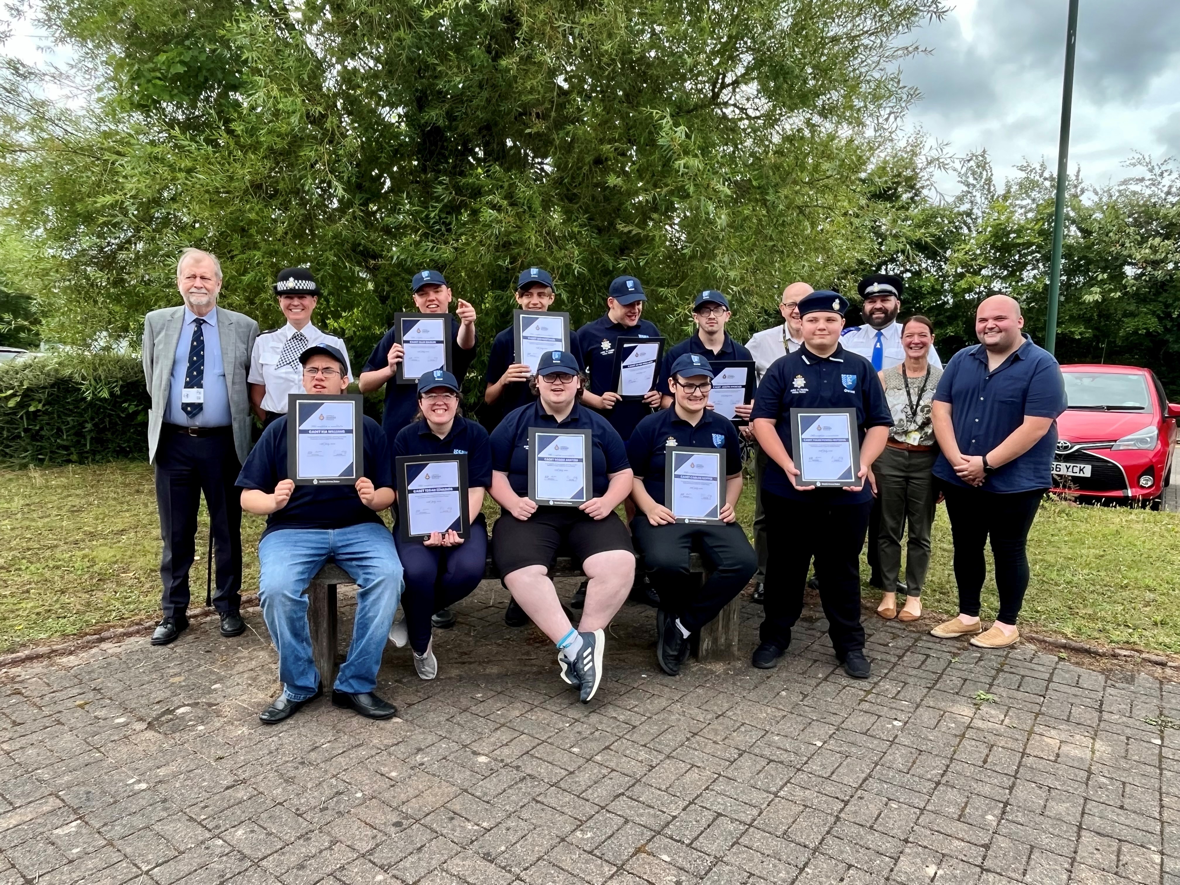 Seremoni cwblhau hyfforddiant Cadetiaid Heddlu Trinity Fields